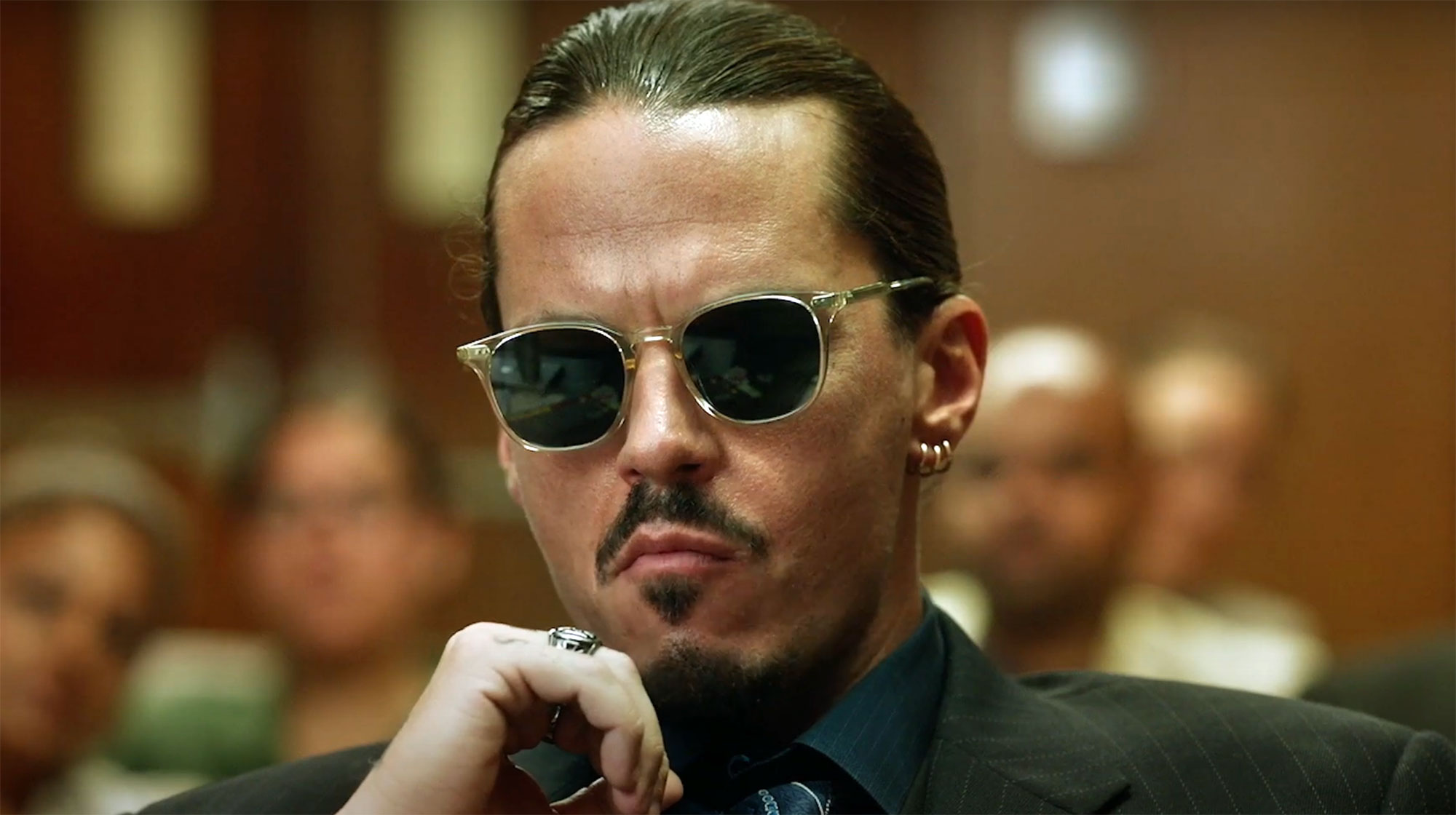 Johnny Depp tenta novo julgamento contra jornal inglês