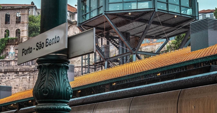 A torre a 21 metros de altura
