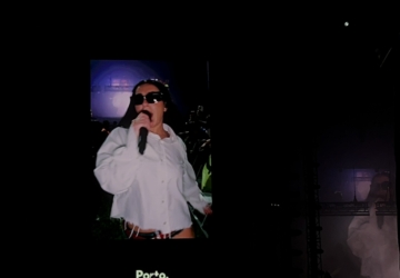 Charli XCX contagia Parque da Cidade com a energia eletrizante do orgulho “Brat“